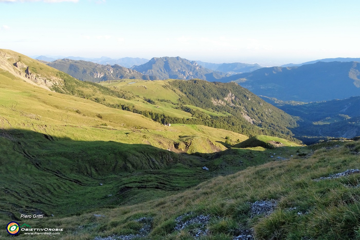 79 Ora vado dal Passo Sodadura al Rif. Gherardi.JPG